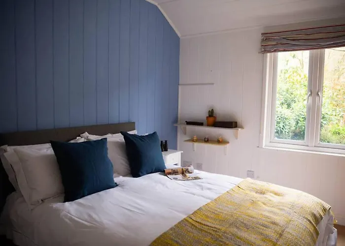 Lower Hill Cottage W/Swedish Hot Tub